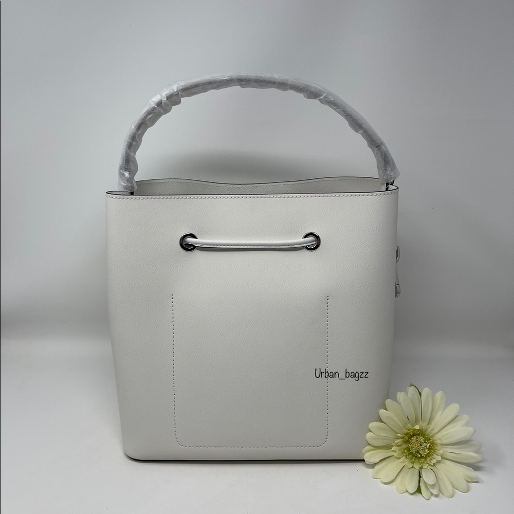Michael Kors Suri Large Bucket Messenger - Picture 5 of 9